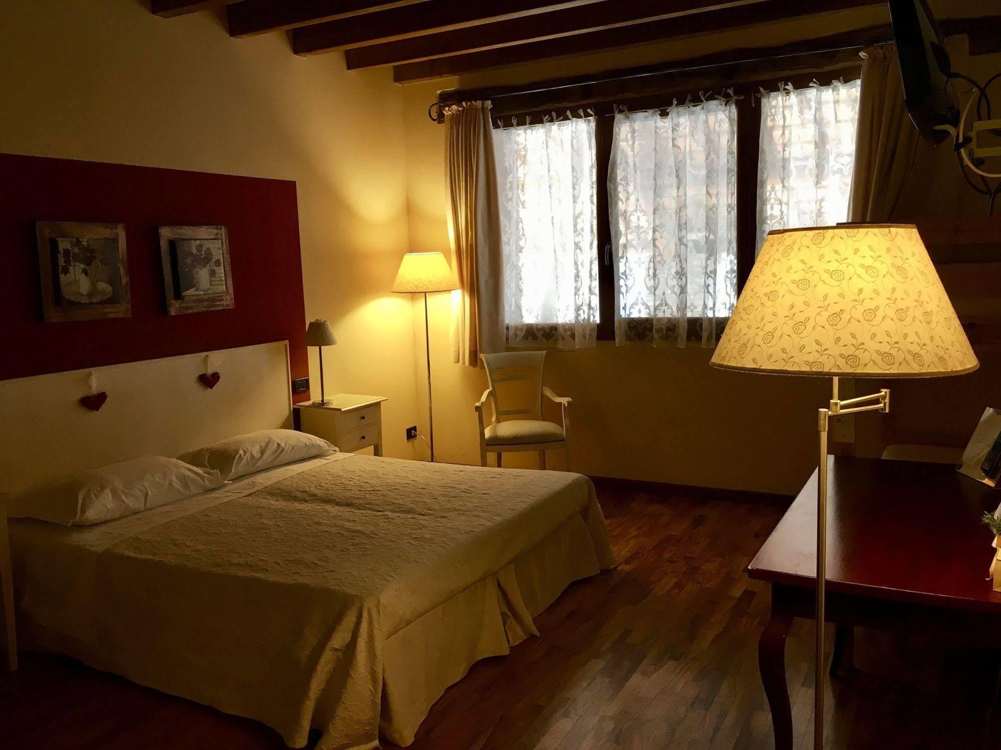 Agriturismo Corte Rocca San Giorgio di Mantova Εξωτερικό φωτογραφία